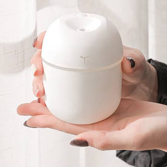Mini USB Air Humidifier 220ml – Portable Cool Mist Diffuser for Bedroom, Office, Car & Travel